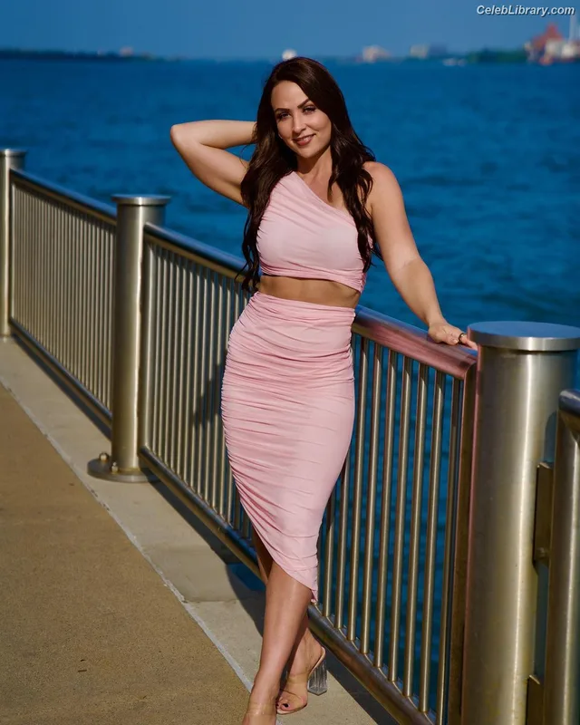 Tenille Dashwood photo 18 of 163