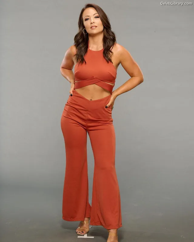 Tenille Dashwood photo 22 of 163