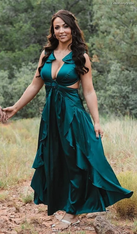 Tenille Dashwood photo 21 of 163