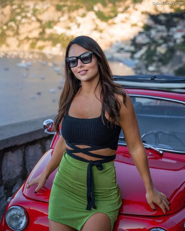 Tenille Dashwood photo 5 of 163