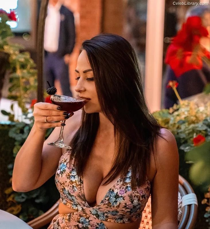 Tenille Dashwood photo 22 of 163