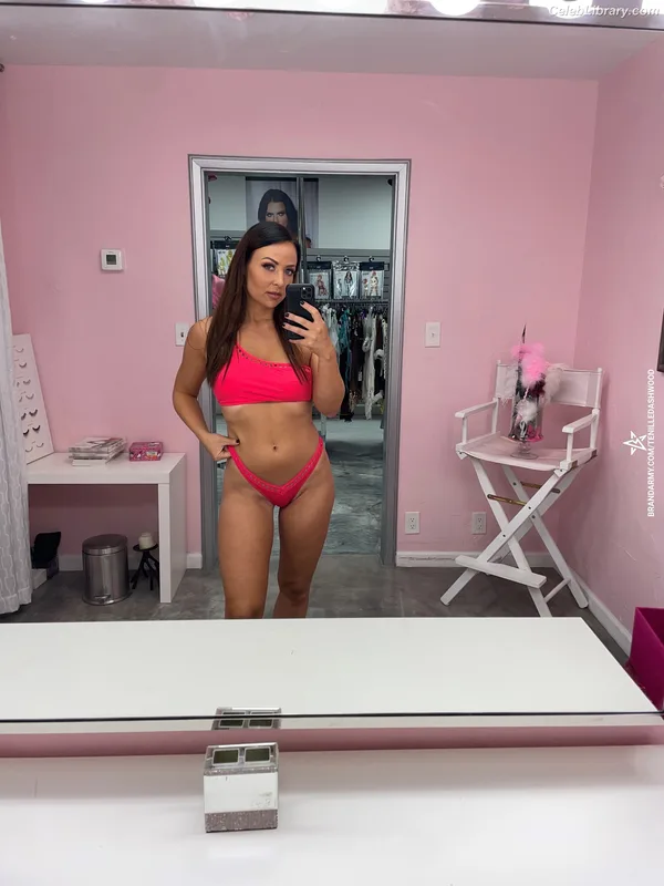 Tenille Dashwood photo 21 of 163