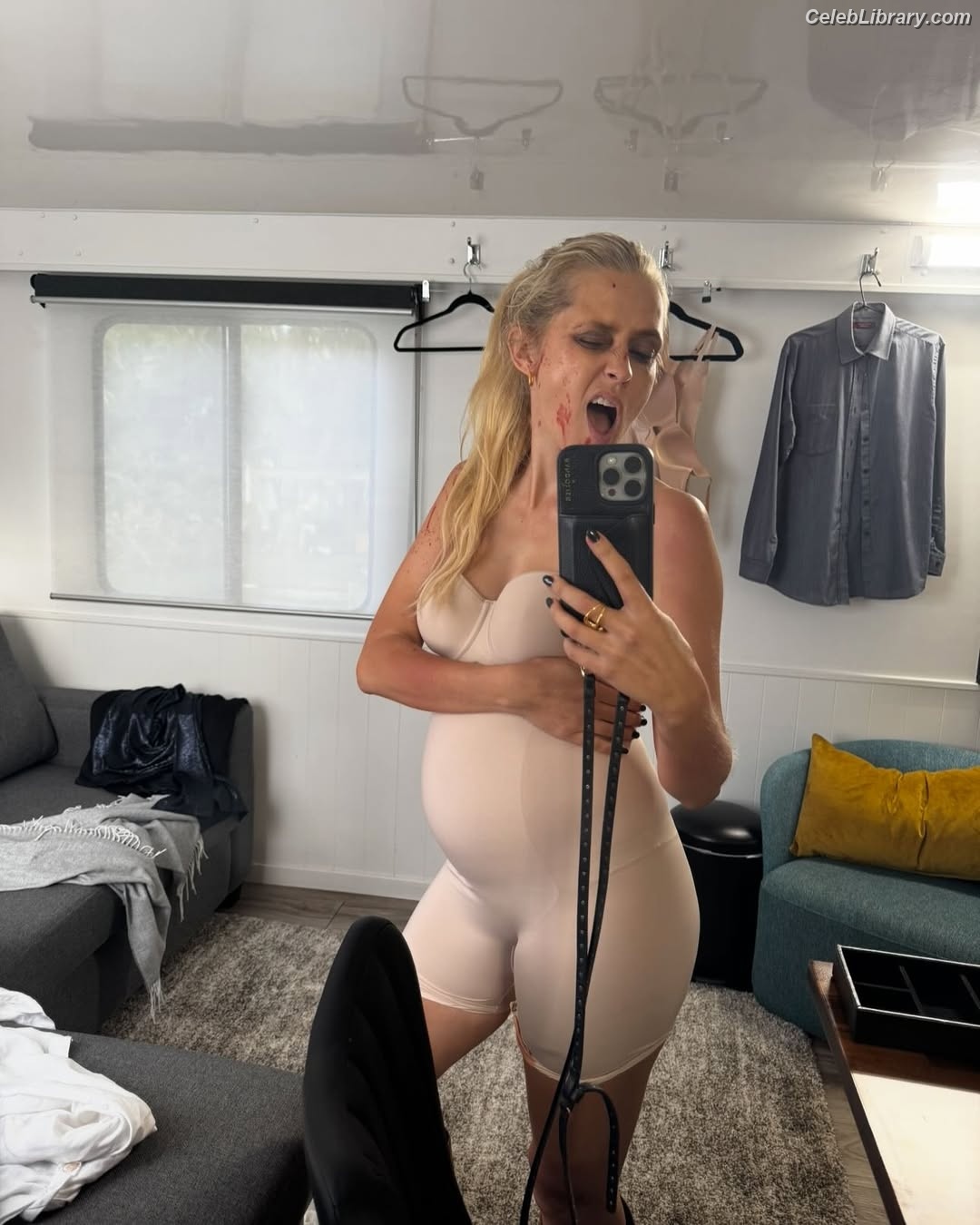 Teresa Palmer photo 3 of 120