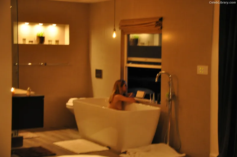 Teresa Palmer photo 3 of 120