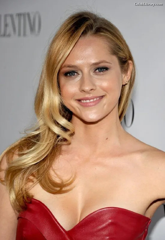 Teresa Palmer photo 3 of 120