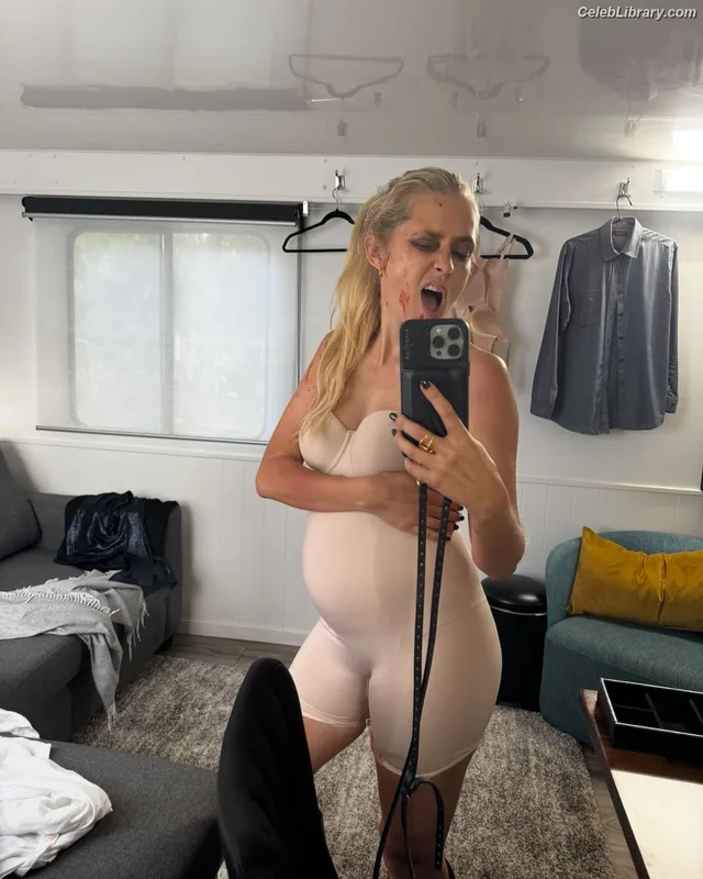 Teresa Palmer photo 3 of 120