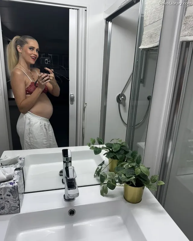 Teresa Palmer photo 4 of 120