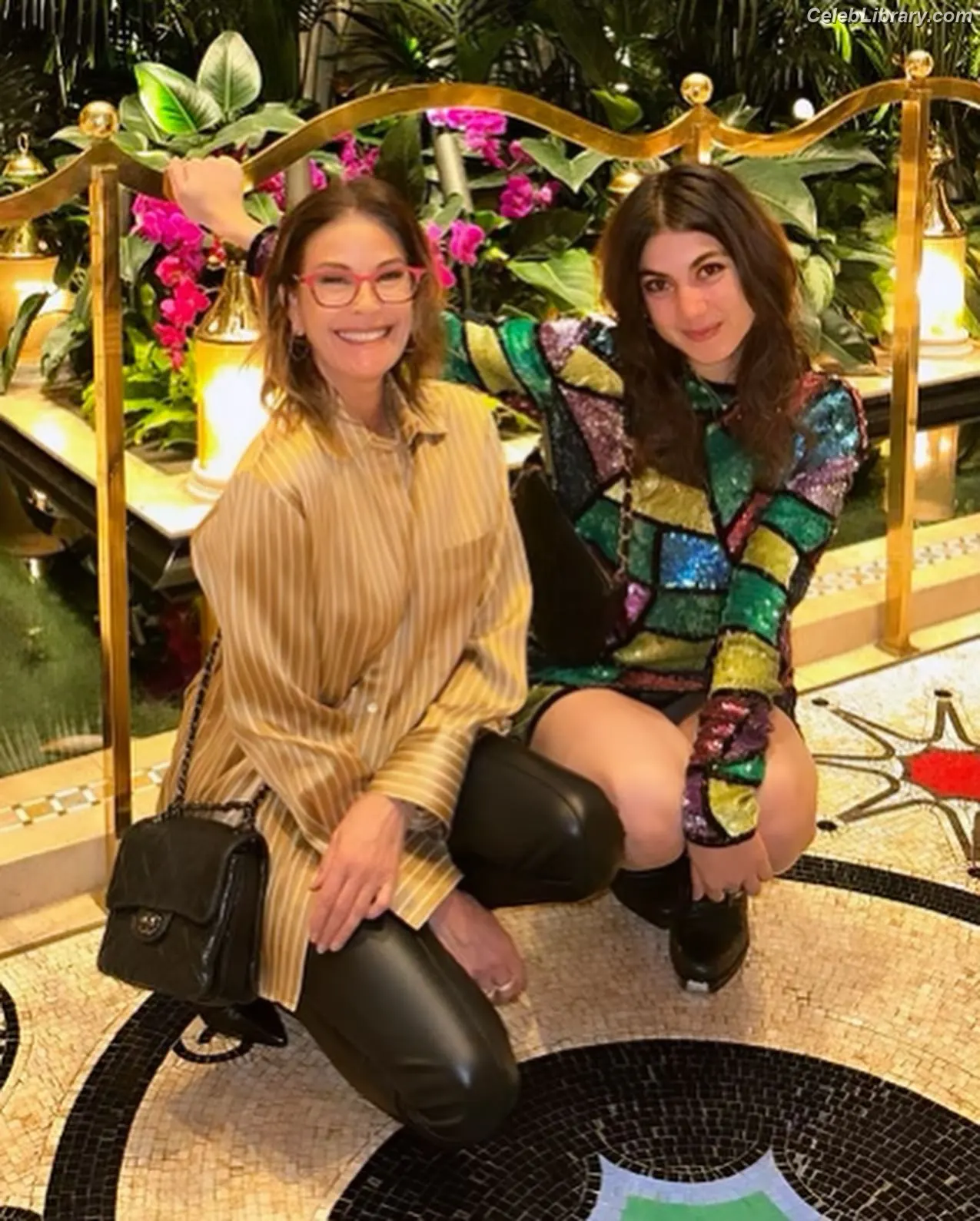 Teri Hatcher photo 12 of 132