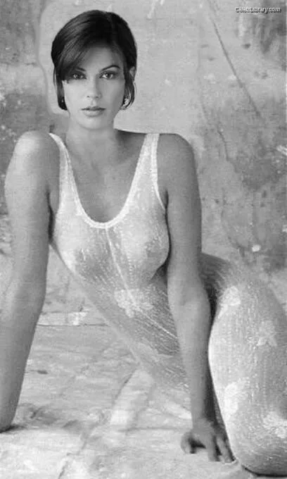 Teri Hatcher photo 12 of 134