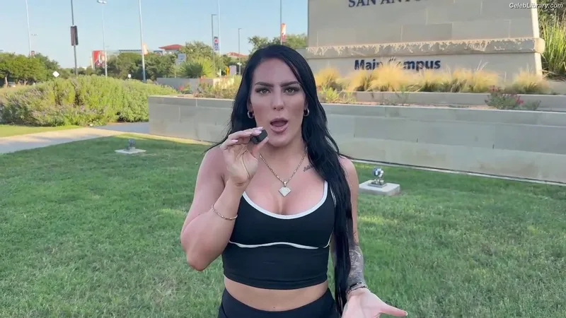 Tessa Blanchard photo 4 of 411