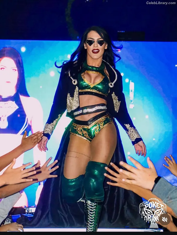 Tessa Blanchard photo 23 of 411