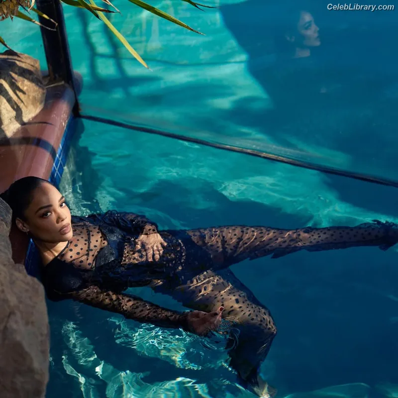 Tessa Thompson photo 10 of 199