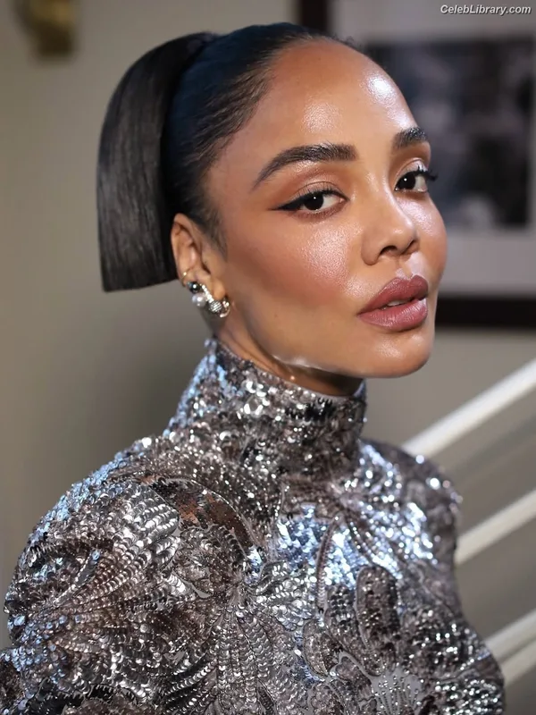 Tessa Thompson photo 3 of 199
