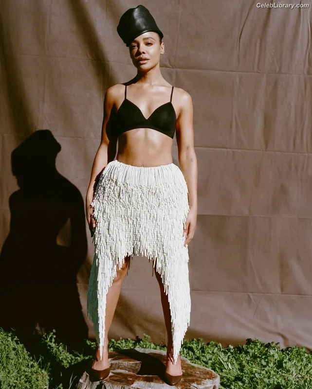 Tessa Thompson photo 8 of 199