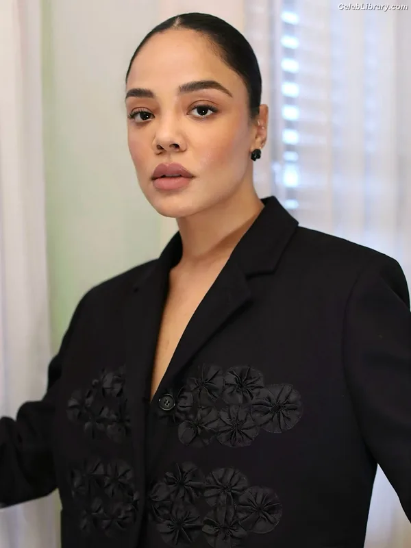 Tessa Thompson photo 13 of 199