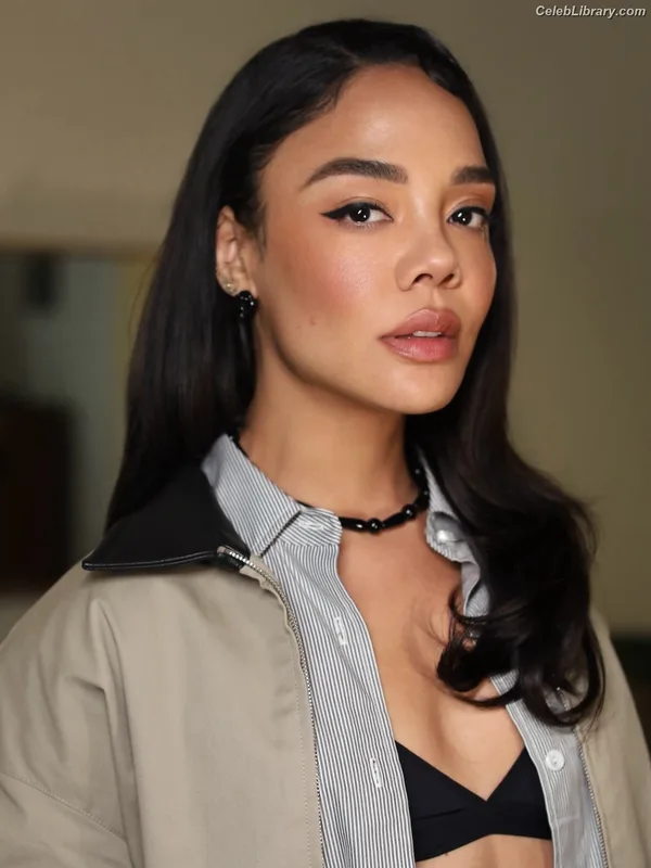 Tessa Thompson photo 14 of 199