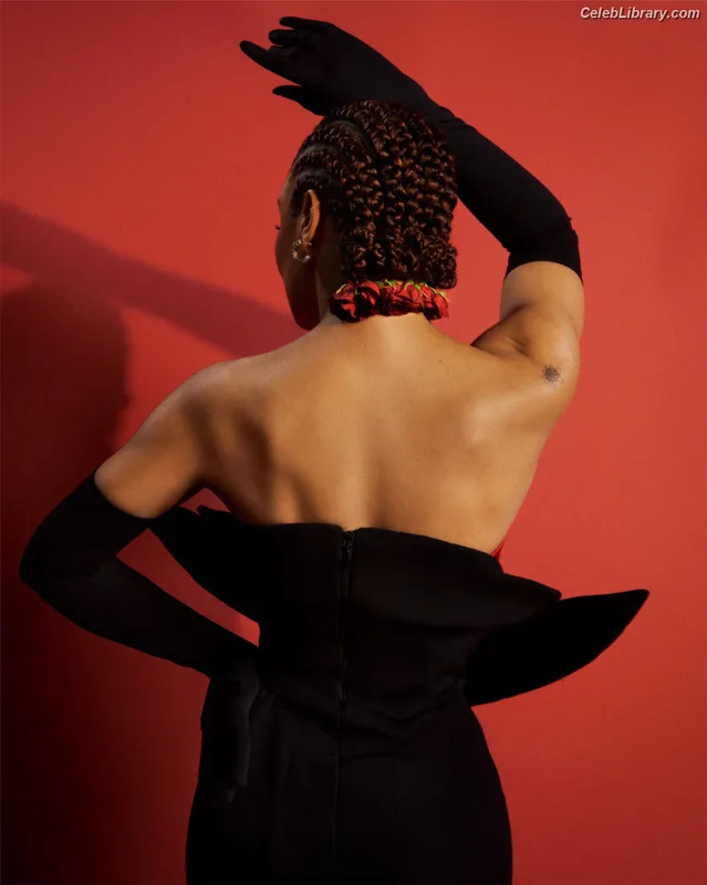 Tessa Thompson photo 19 of 199