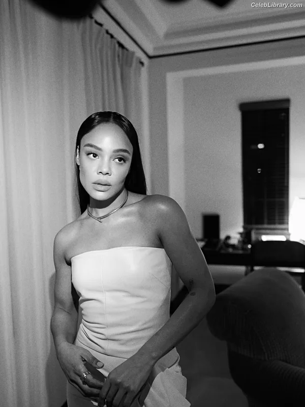 Tessa Thompson photo 24 of 199