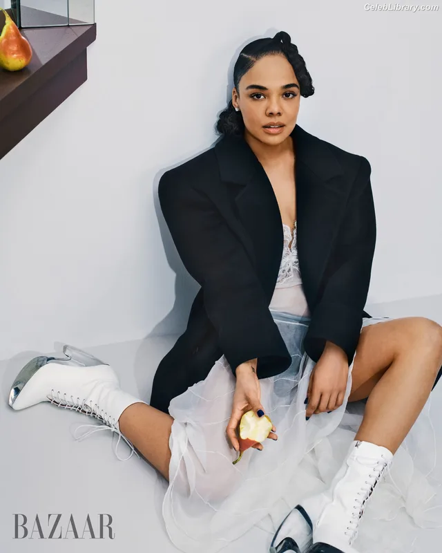 Tessa Thompson photo 4 of 199