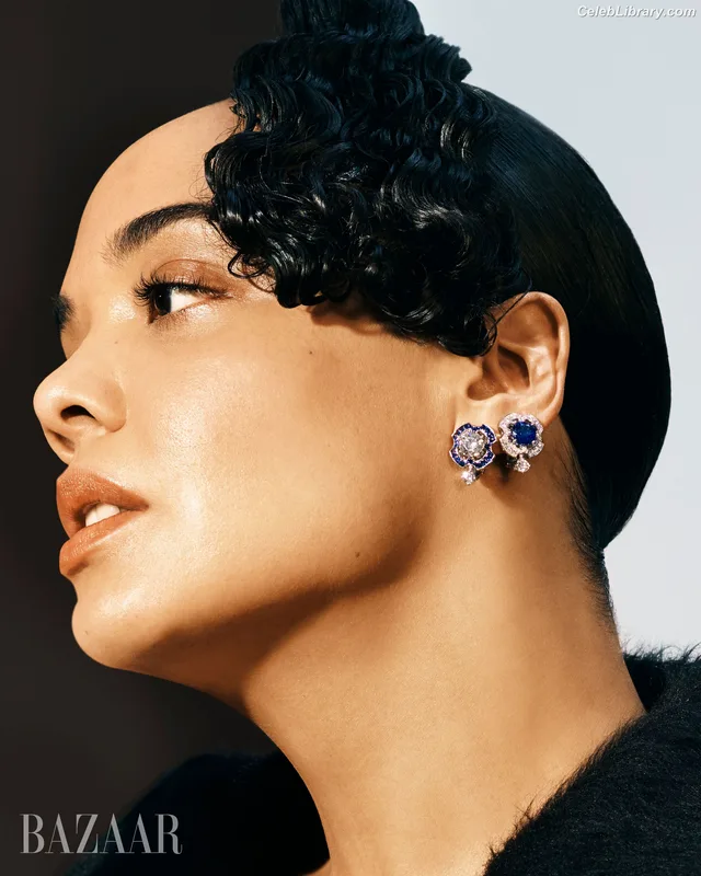 Tessa Thompson photo 11 of 199