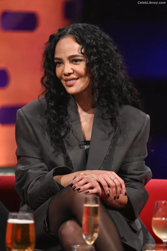 Tessa Thompson photo 8 of 199