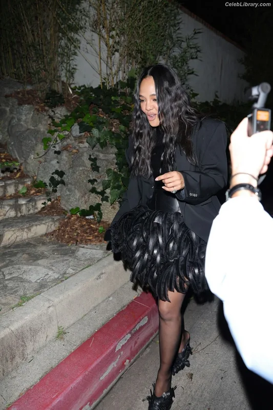 Tessa Thompson photo 10 of 199