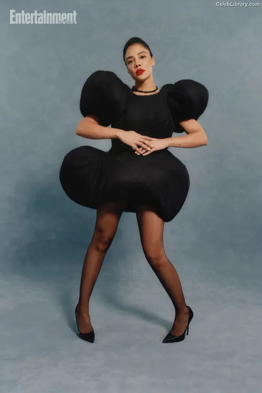 Tessa Thompson photo 15 of 199