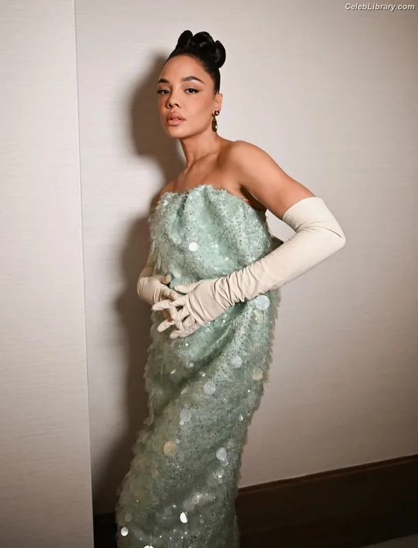 Tessa Thompson photo 21 of 199