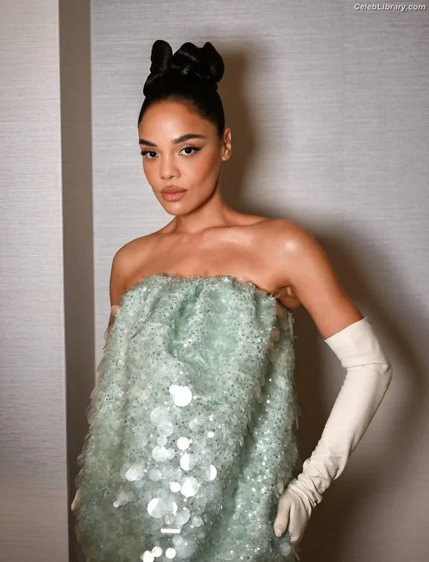 Tessa Thompson photo 22 of 199