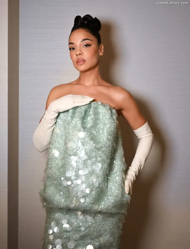 Tessa Thompson photo 1 of 199