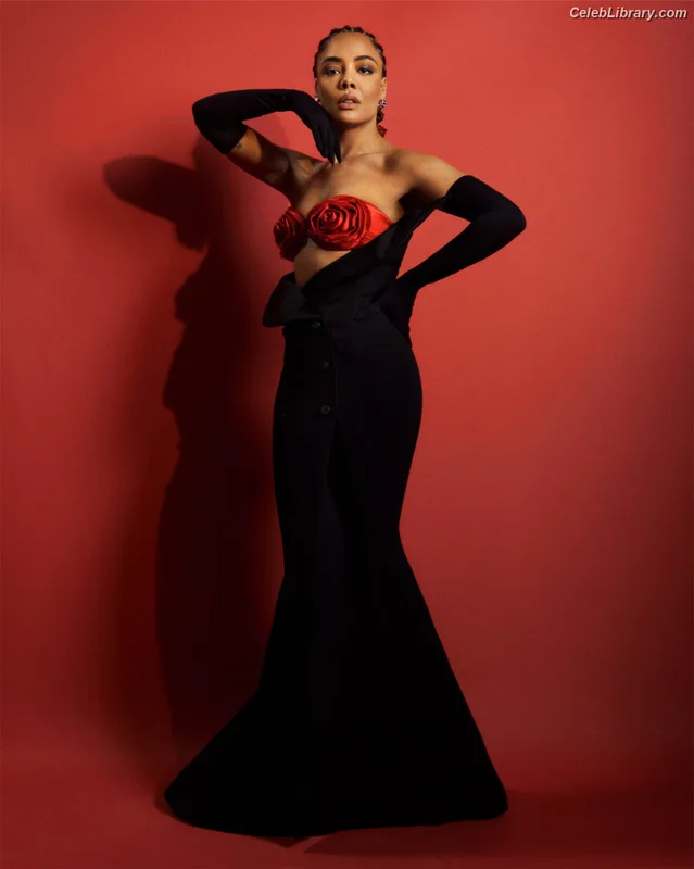 Tessa Thompson photo 6 of 199