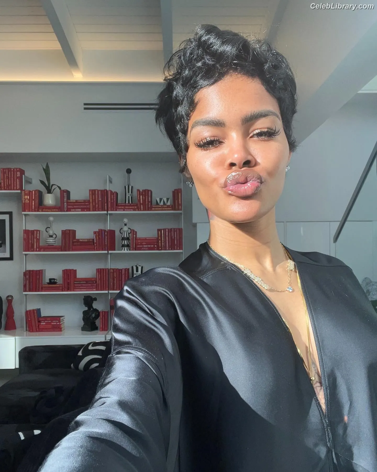 Teyana Taylor photo 2 of 431
