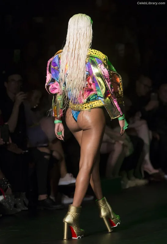 Teyana Taylor photo 3 of 431