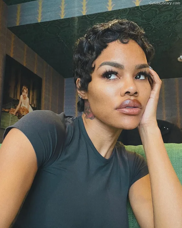 Teyana Taylor photo 5 of 431