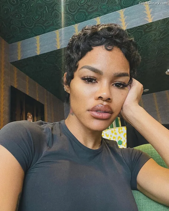 Teyana Taylor photo 12 of 431