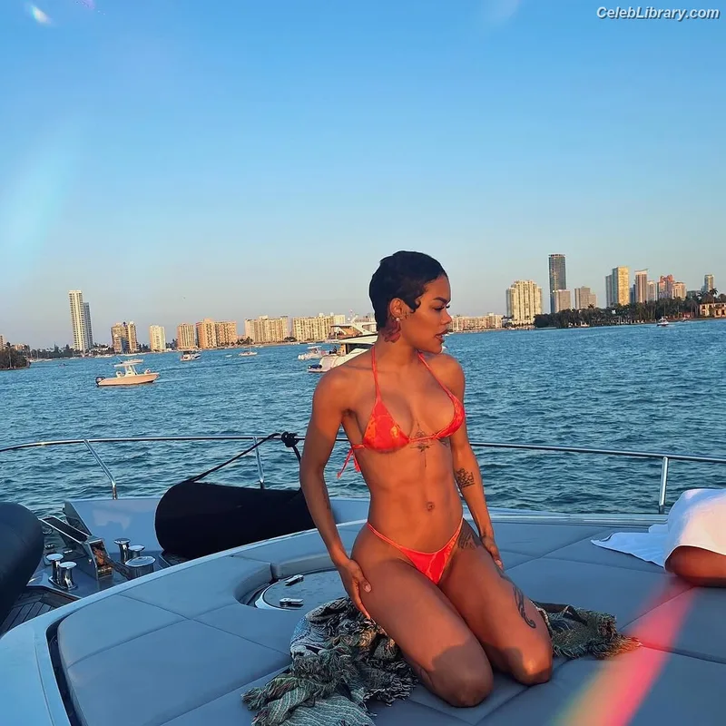 Teyana Taylor photo 2 of 431