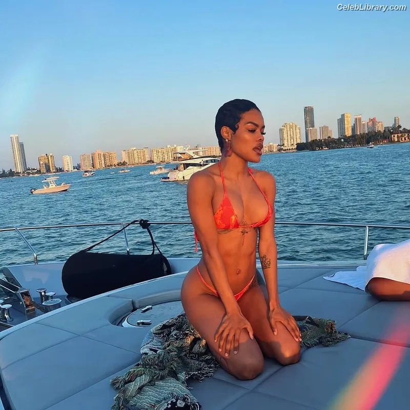 Teyana Taylor photo 7 of 431