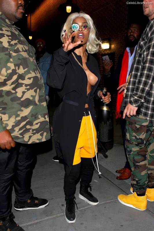 Teyana Taylor photo 3 of 431