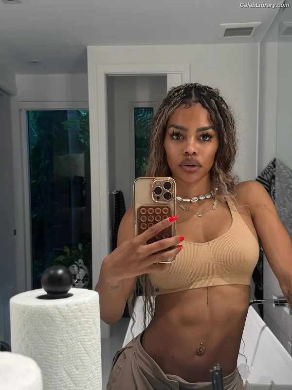 Teyana Taylor photo 16 of 431