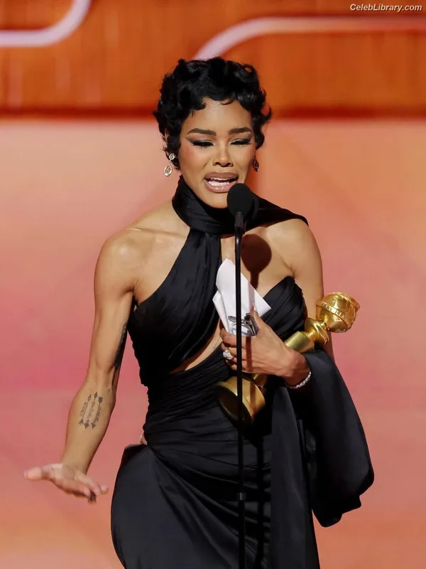 Teyana Taylor photo 18 of 431
