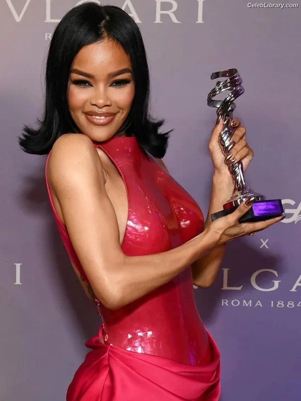 Teyana Taylor photo 3 of 431
