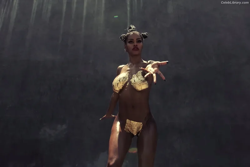 Teyana Taylor photo 10 of 431