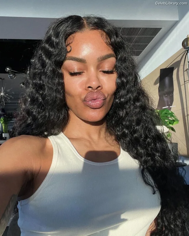 Teyana Taylor photo 17 of 431