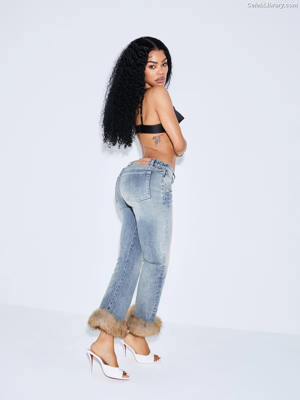 Teyana Taylor photo 9 of 431