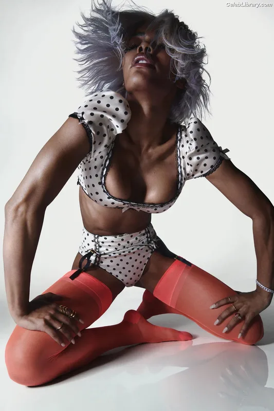 Teyana Taylor photo 12 of 431