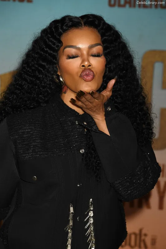 Teyana Taylor photo 15 of 431
