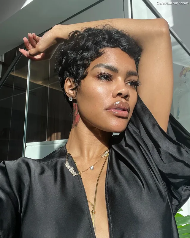 Teyana Taylor photo 2 of 431