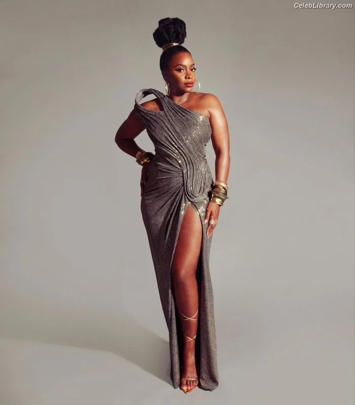 Teyonah Parris photo 6 of 31