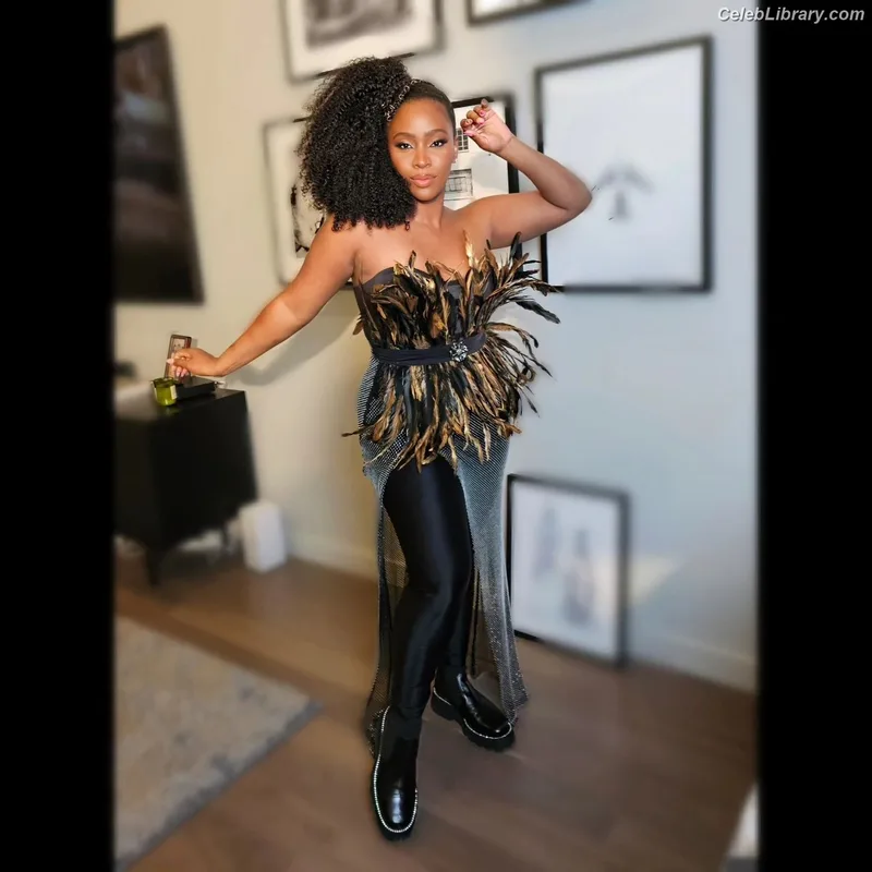 Teyonah Parris photo 8 of 31