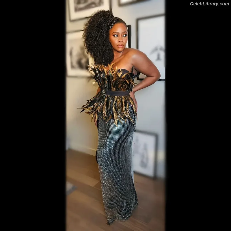 Teyonah Parris photo 10 of 31